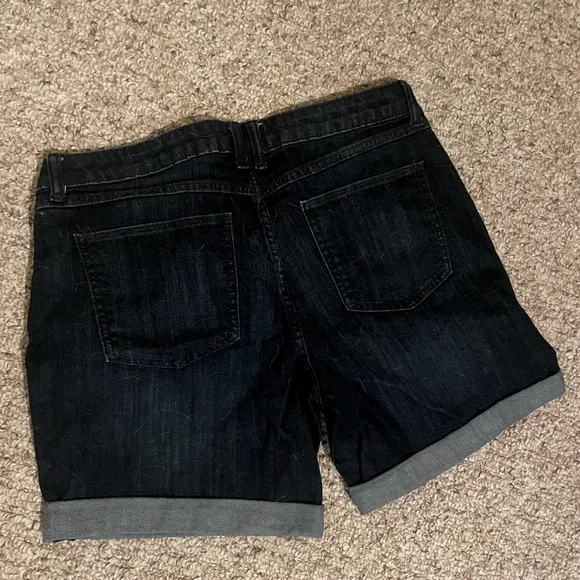 Elle dark wash jean shorts - Picture 2 of 6